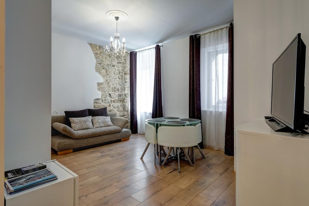 Temple Luxury Apartments & Rooms Split Exterior foto