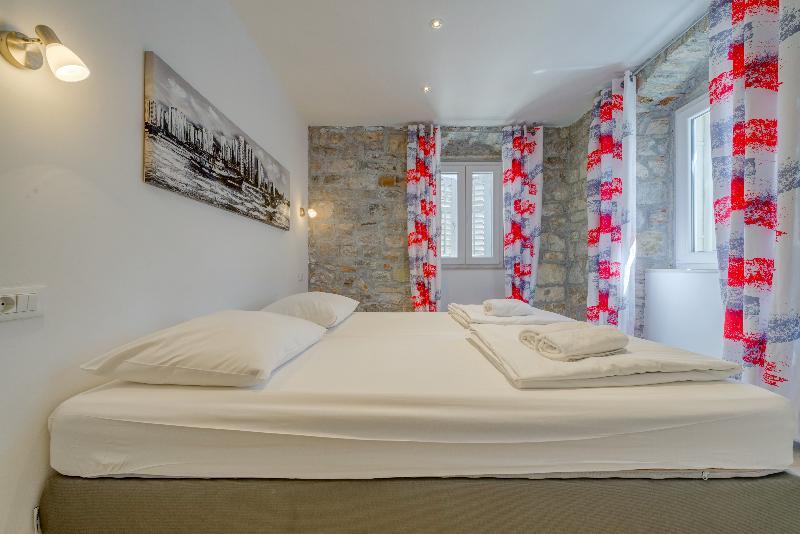 Temple Luxury Apartments & Rooms Split Exterior foto
