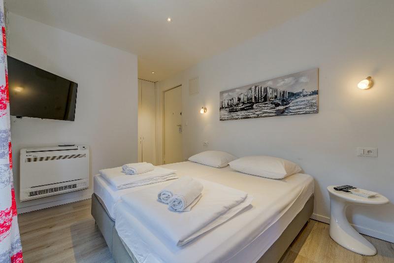 Temple Luxury Apartments & Rooms Split Exterior foto